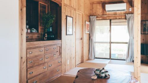 田舎の静かな古民家の悠水居