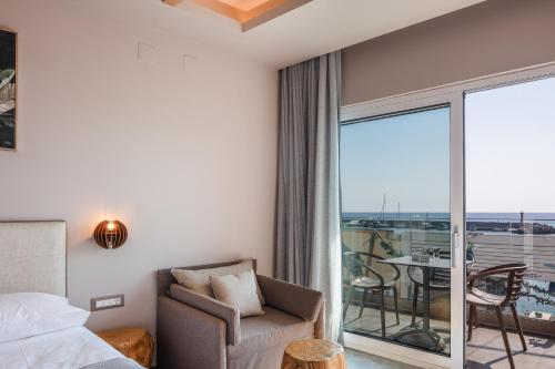 Junior Suite with Sea View image 7