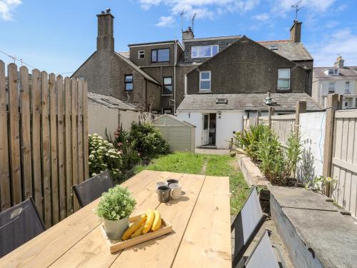 Maes Y Ddol Maes Y Ddol