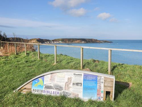 Maes Y Ddol Maes Y Ddol