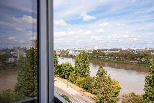 Escapade sur l ile de Nantes avec vue sur la Loire