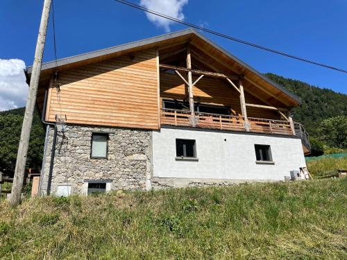 NEUF chalet 2p Le Suet JACUZZI privatif in Entremont
