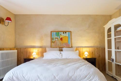 1 queen bed, 1 twin bed