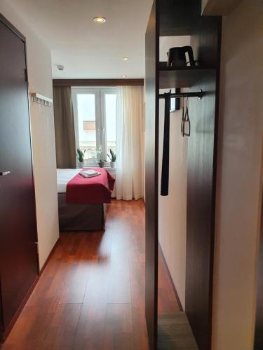 1 twin bed