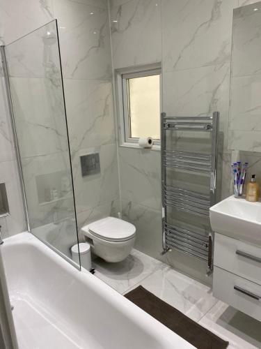 2 Bedrooms + Garden Central Flat