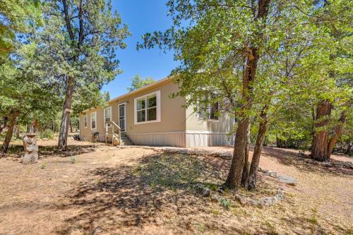 Pine Vacation Rental with Gas Grill Near Hiking!