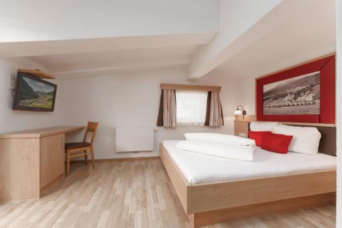 3 bedrooms, 3 beds