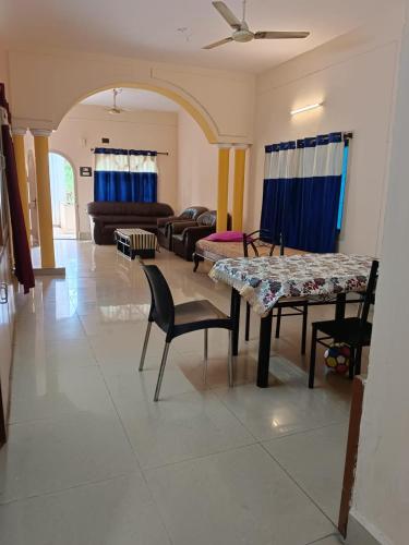 Three-Bedroom House room in Feel Like Home Rkbeach