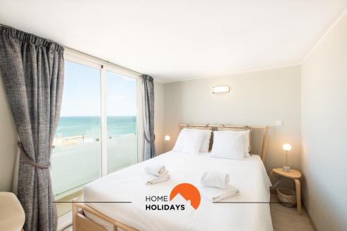 #086 Fish House by Home Holidays