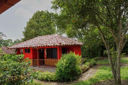 Seven-Bedroom House image 2