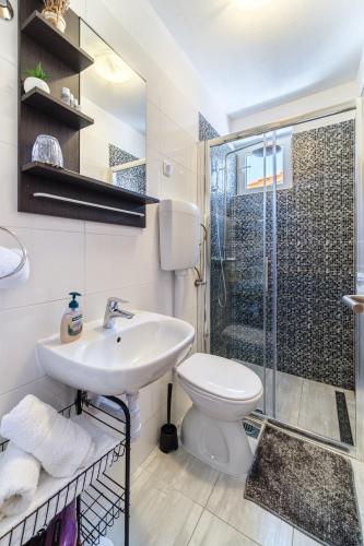  Rooms Anna in Milna
