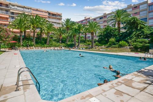 Bel apt avec piscine balcon et parking à Vallauris by Weekome - Location saisonnière - Vallauris