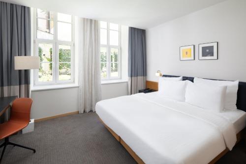 K+K Hotel Fenix - image 2