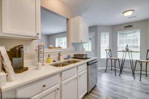 Cozy North Carolina Abode - Minutes from Downtown! in Mount Holly