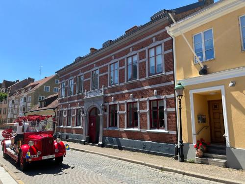 Villa Brigitta, havsnära boende mittemot Klostret i Ystad centrum - Apartment - Ystad