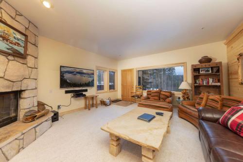 Happy Trails Lodge - image 7