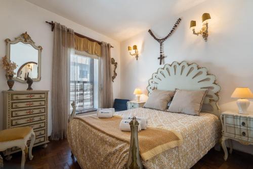 Host Wise - Spacious & Sunny Vintage Apartment at the Beach, Vila do Conde (photo 10)