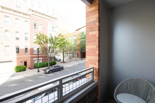 Stylish Condo at Clarendon with Rooftop Views, Arlington (foto 6)