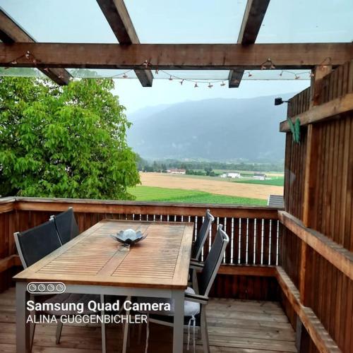 Apartment mit Terrasse und Bergblick