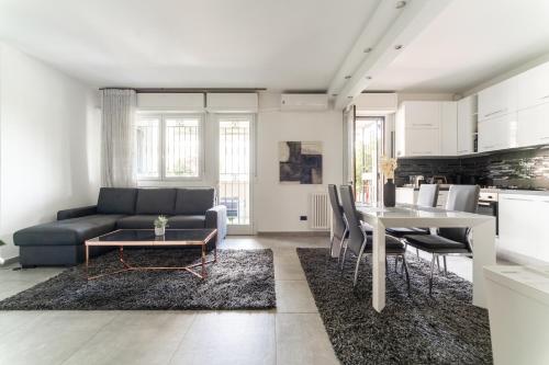 Oasis Luxury - A.C/Terrace/2Bedrooms, Bergamo (fotografie 5)