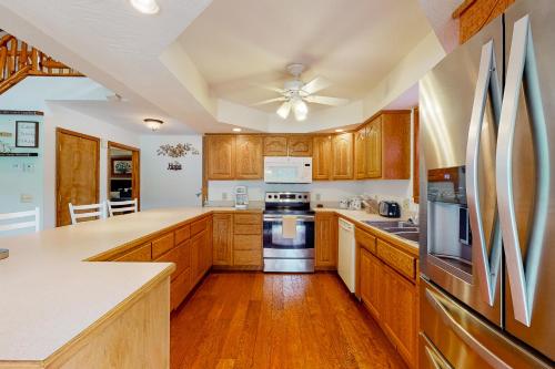 Edgewater Beach Resort 19 in Forsyth, USA