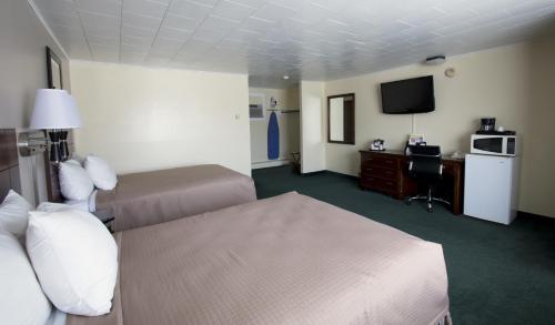 Double Room with Two Double Beds - Non-Smoking