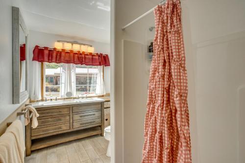 Stunning Ouray Escape with Panoramic Mountain Views! - image 14