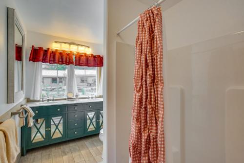 Stunning Ouray Escape with Panoramic Mountain Views! - image 7