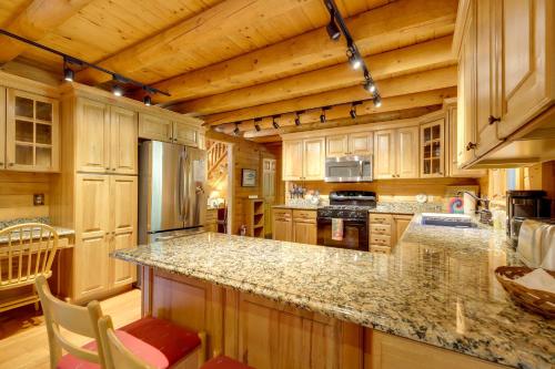 Stellar Wilmington House on 20 Wooded ADK Acres!