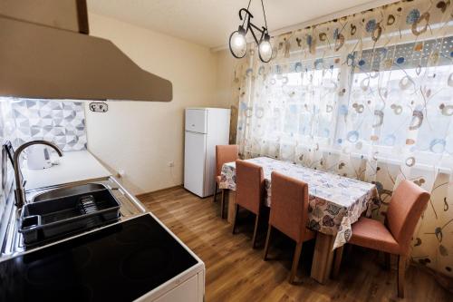 مطبخ, MI Apartment in Prozivka