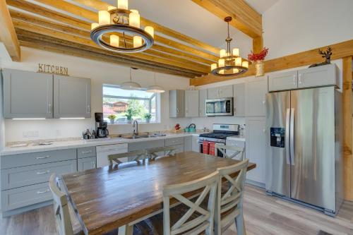 Magnificent Ouray Home with Deck and Mountain Views! - image 6