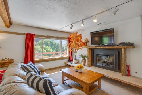 Beautiful Ouray Home with Patio - 3 Mi to Downtown!