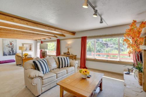 Beautiful Ouray Home with Patio - 3 Mi to Downtown!