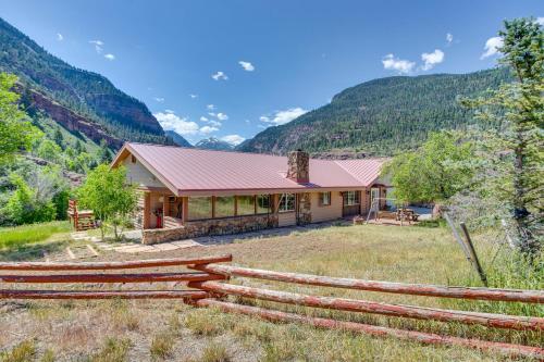 Beautiful Ouray Home with Patio - 3 Mi to Downtown!