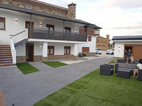 . Apartamentos Playas de Busto