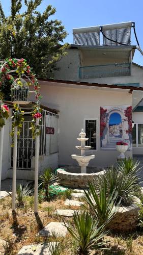 SANTORINI hotel & hostel – Yerevan