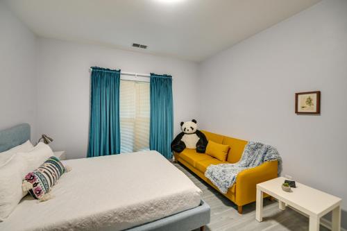 about 2 Mi From UK Gorgeous Lexington Retreat! about 2 Mi From UK Gorgeous Lexington Retreat!