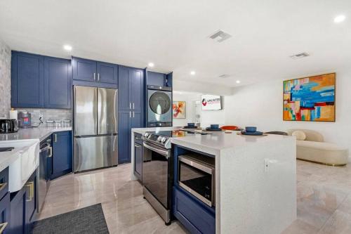 Sun-Kissed Bliss: Dreamy Getaway in Riviera Beach (FL)