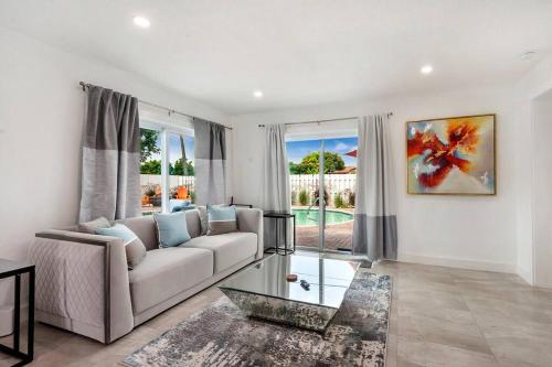 Sun-Kissed Bliss: Dreamy Getaway in Riviera Beach (FL)