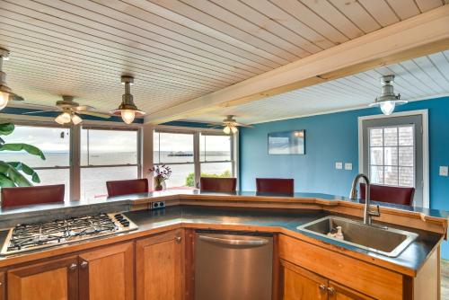 Massachusetts Vacation Rental 5 Mi to Fall River in Somerset (MA)