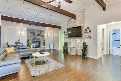 East Stroudsburg Home Near Skiing and Del Water Gap! in East Stroudsburg, Vereinigte Staaten von Amerika