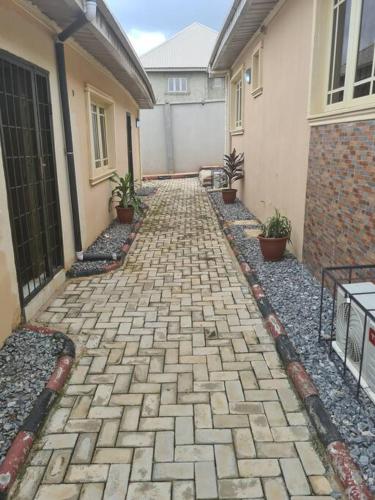 Chic 4 Bed bungalow Oluyole Akala express Ibadan