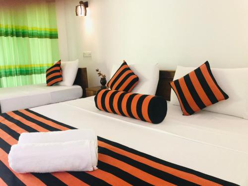 Deluxe Triple Room image 5