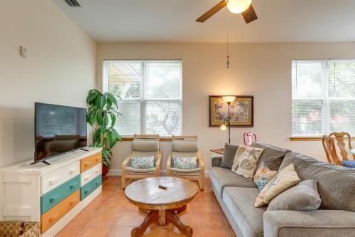 Indian Rocks Condo with Swim Spa 350 ft from Beach! - image 11