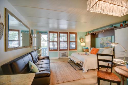 Updated Virginia Beach Studio Steps to the Ocean! - image 13