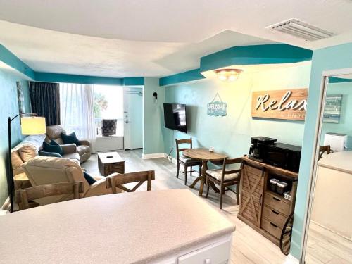 Daytona Beach Resort Oceanfront 1 Bedroom Suite, 2 Queen Beds in Daytona Beach, USA