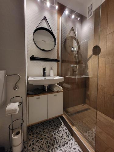ฝักบัว, PEARL Apartman in เซสตาเคิร์ต
