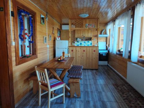 Cabana La Bunici in Schitu Tarcău
