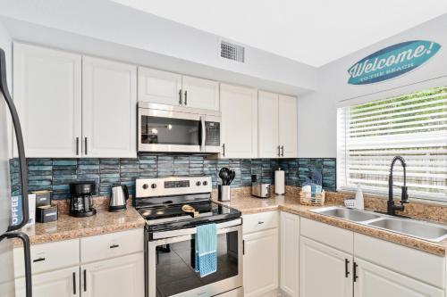 Ocean 3 - Deep Blue in Indian Harbour Beach, USA
