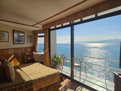 Hotel Restaurant CapDucal in Viña del Mar